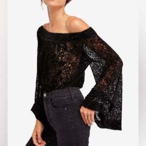 Free People Black Lace Bell Sleeve Top – Women’s Large